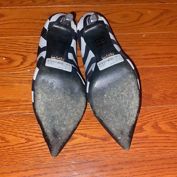 Schutz chevron heels black & white - Picture 7 of 13